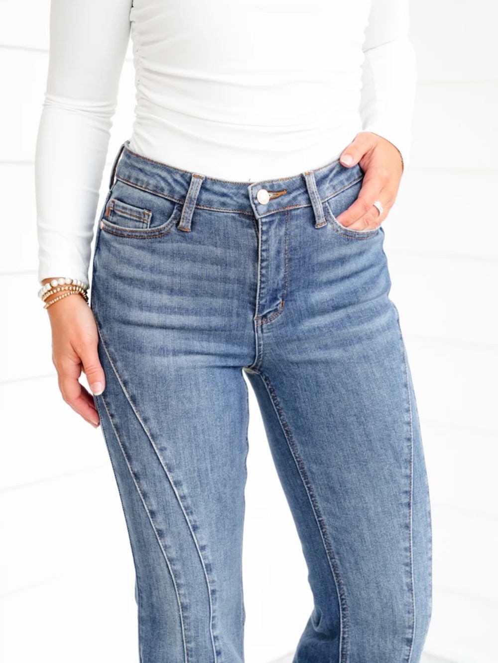 NWT Judy Blue Golden Hour Mid Rise Flare Jeans with Double Angular Seam - size 9 - Picture 2 of 7